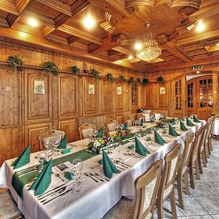 Zur Krone 3* Ronneburg (Hessen)